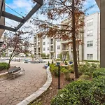 Tranquil 2Br I Pool I Gym I Parking I Workspace