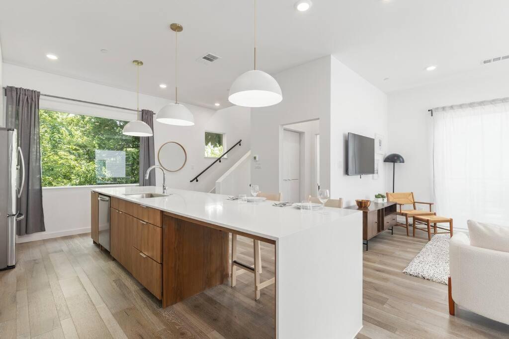 Holiday home Deluxe 2-bed Townhome Close To Everything!