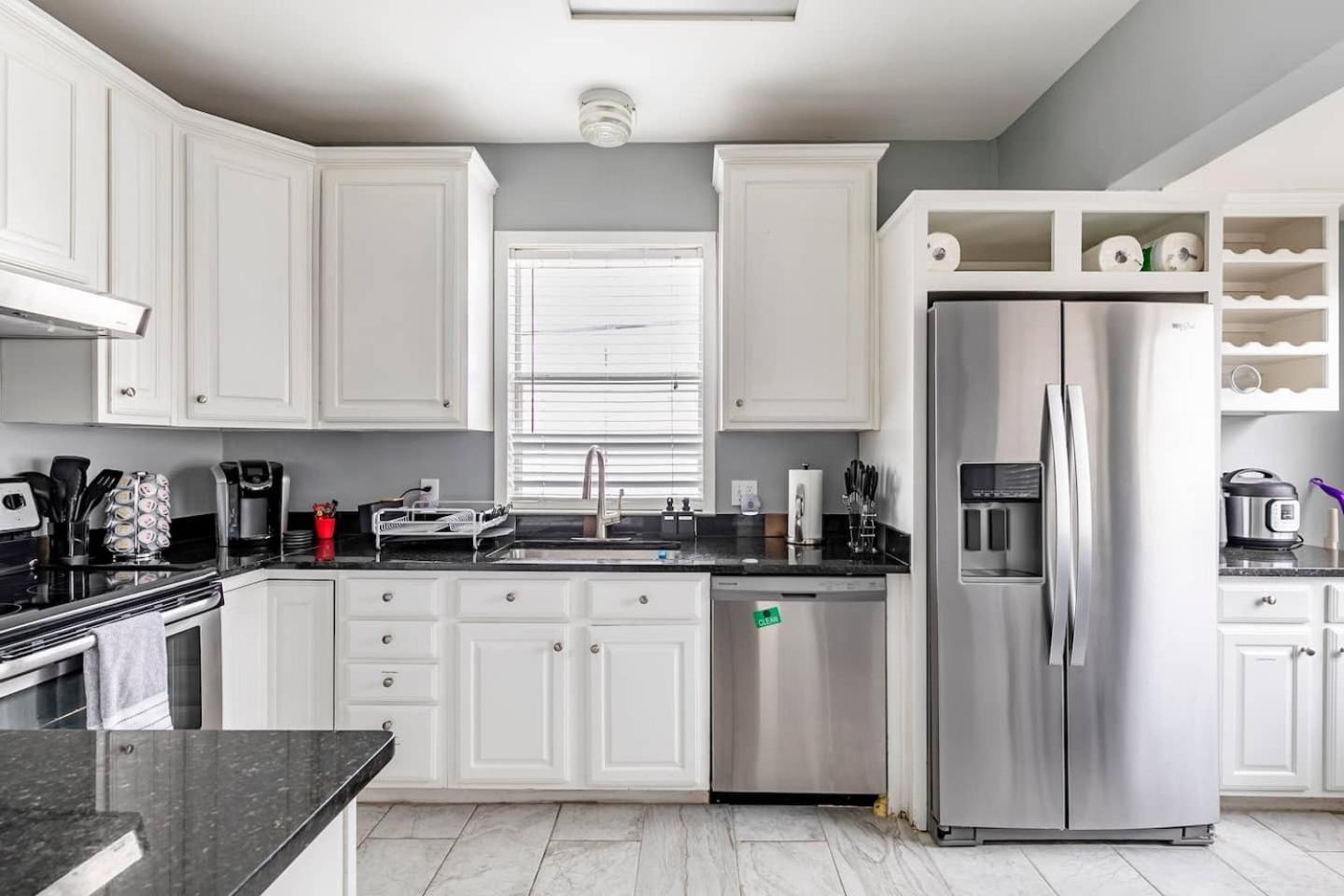 Charming 4br Duplex In Oak Lawn Private Backyard Dallas