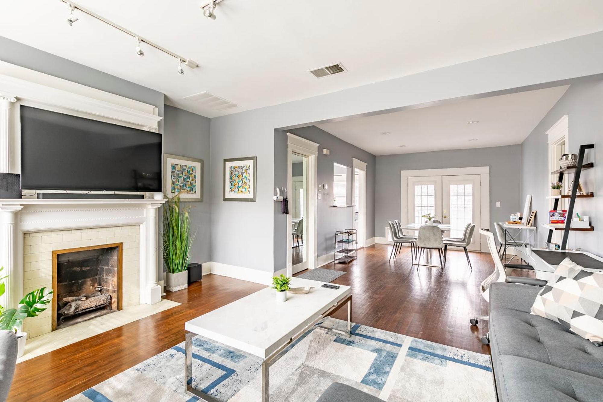 Charming 4br Duplex In Oak Lawn Private Backyard Casa de férias Dallas