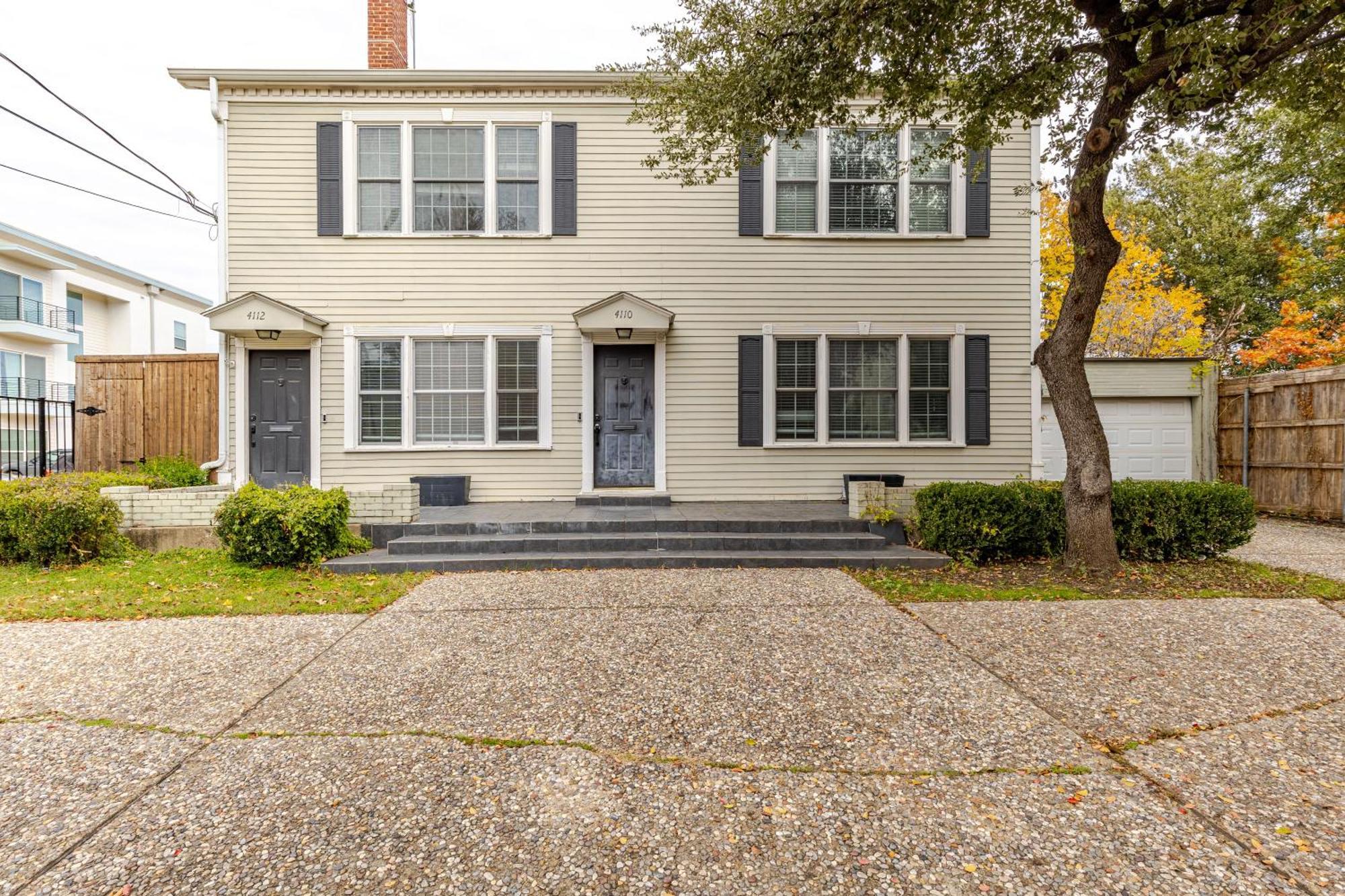 Charming 4br Duplex In Oak Lawn Private Backyard Dallas