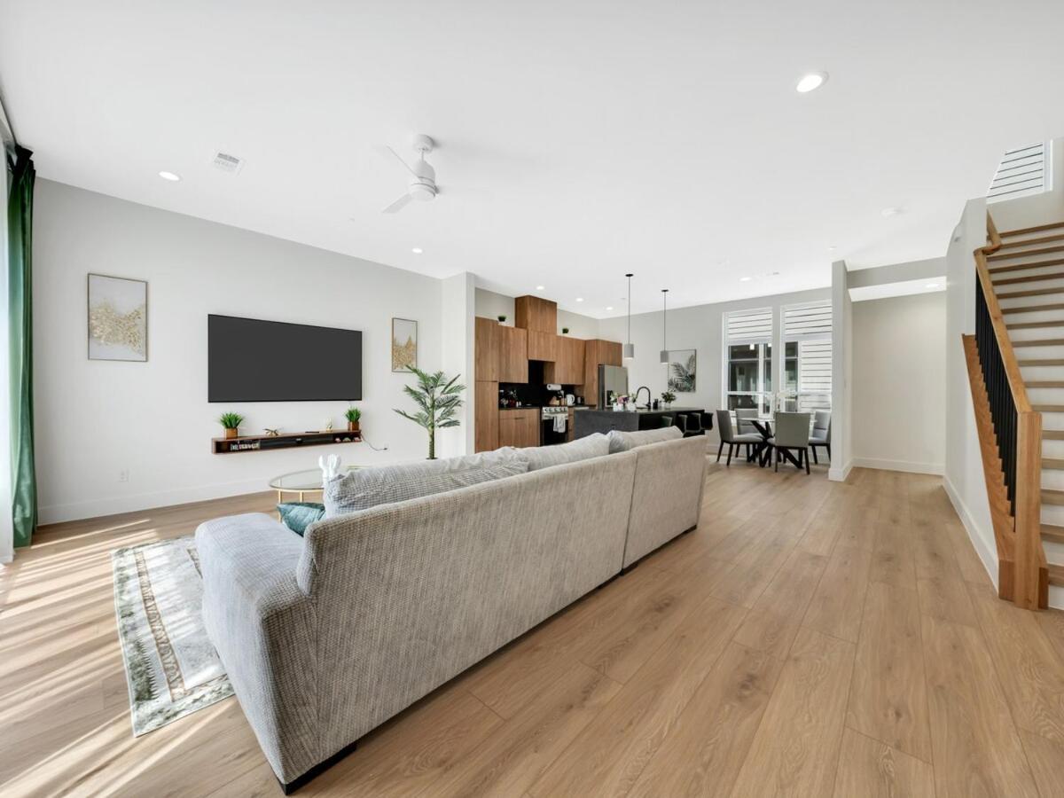 Holiday home Uptown Escape L Stylish Near Downtown