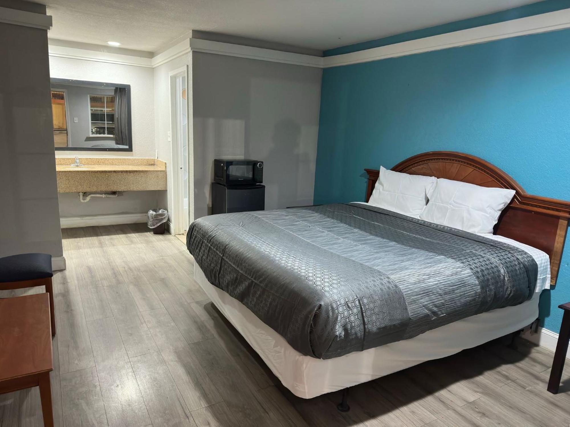 Motel Season Dallas