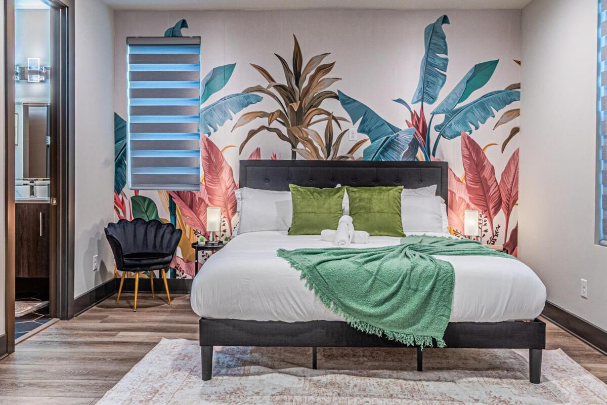Oak Lawn Luxe Stay- Hot Tub, Arcades, Pool Table & Dallas