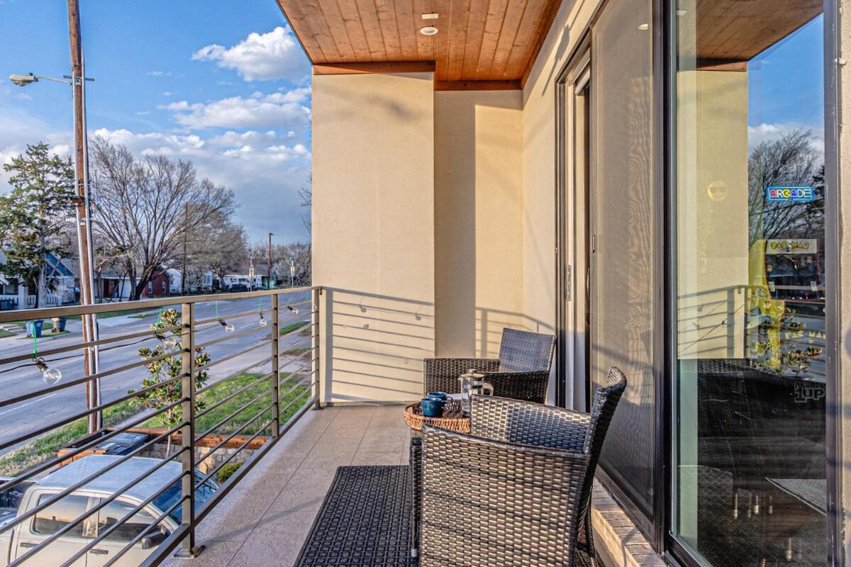 Oak Lawn Luxe Stay- Hot Tub, Arcades, Pool Table & * Dallas