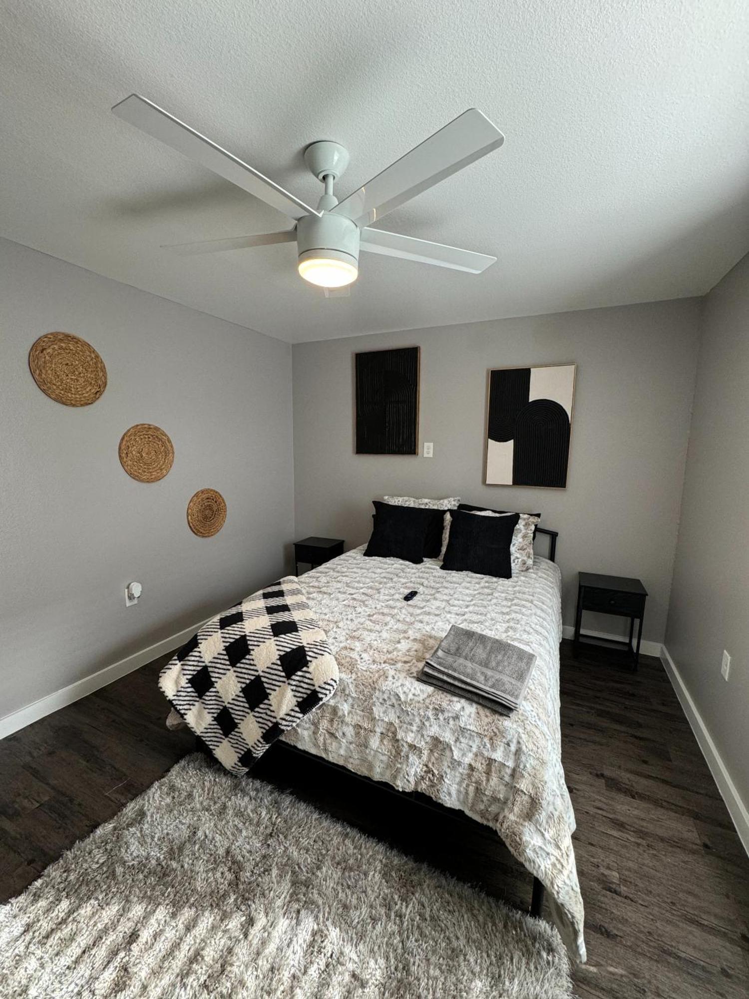 Apartment Downtown - Modern 1bed 1bath Escape Dallas