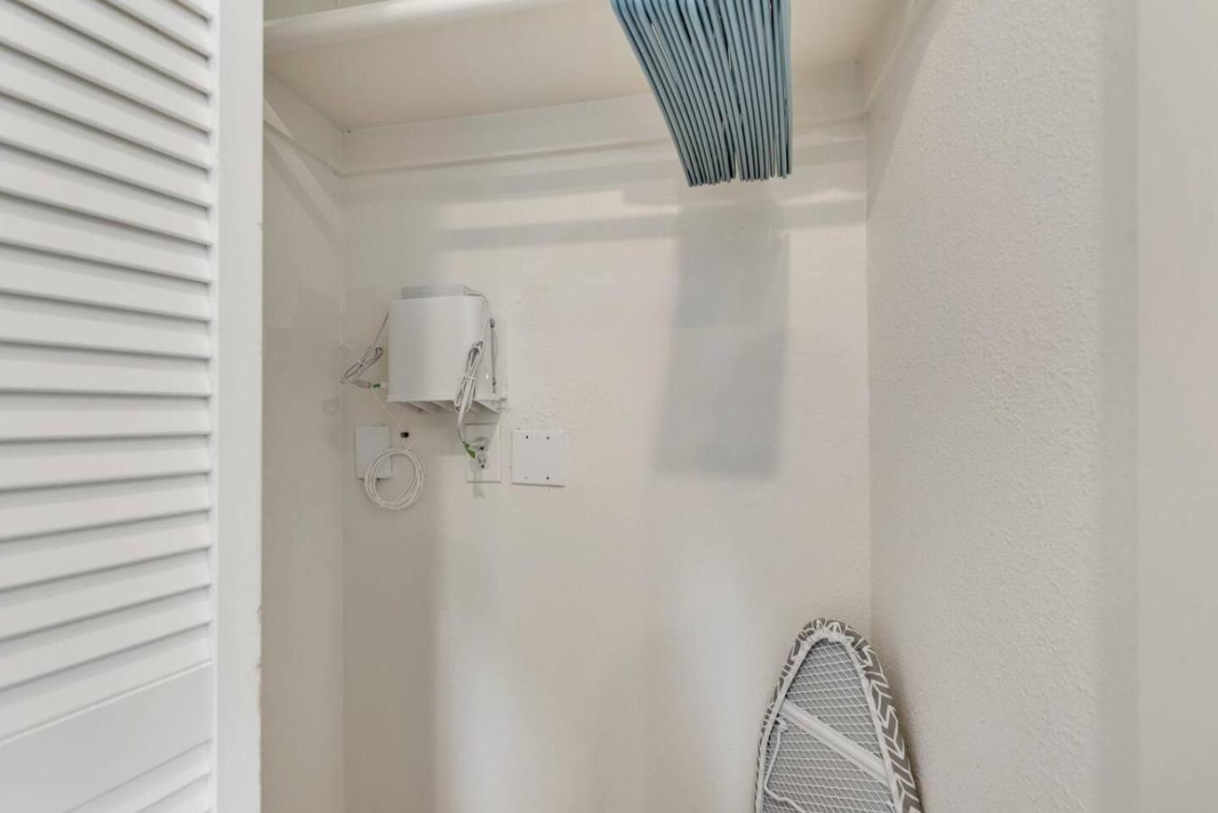 Apartment New! Modern Comfort 5 Min From Downtown & Deep Ellum