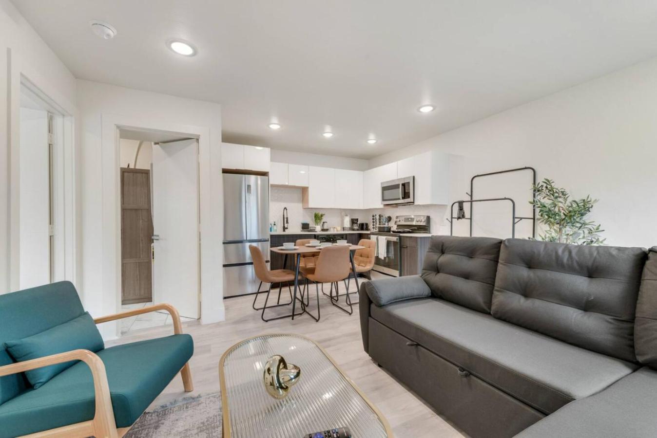 New! Modern Comfort 5 Min From Downtown & Deep Ellum * Dallas