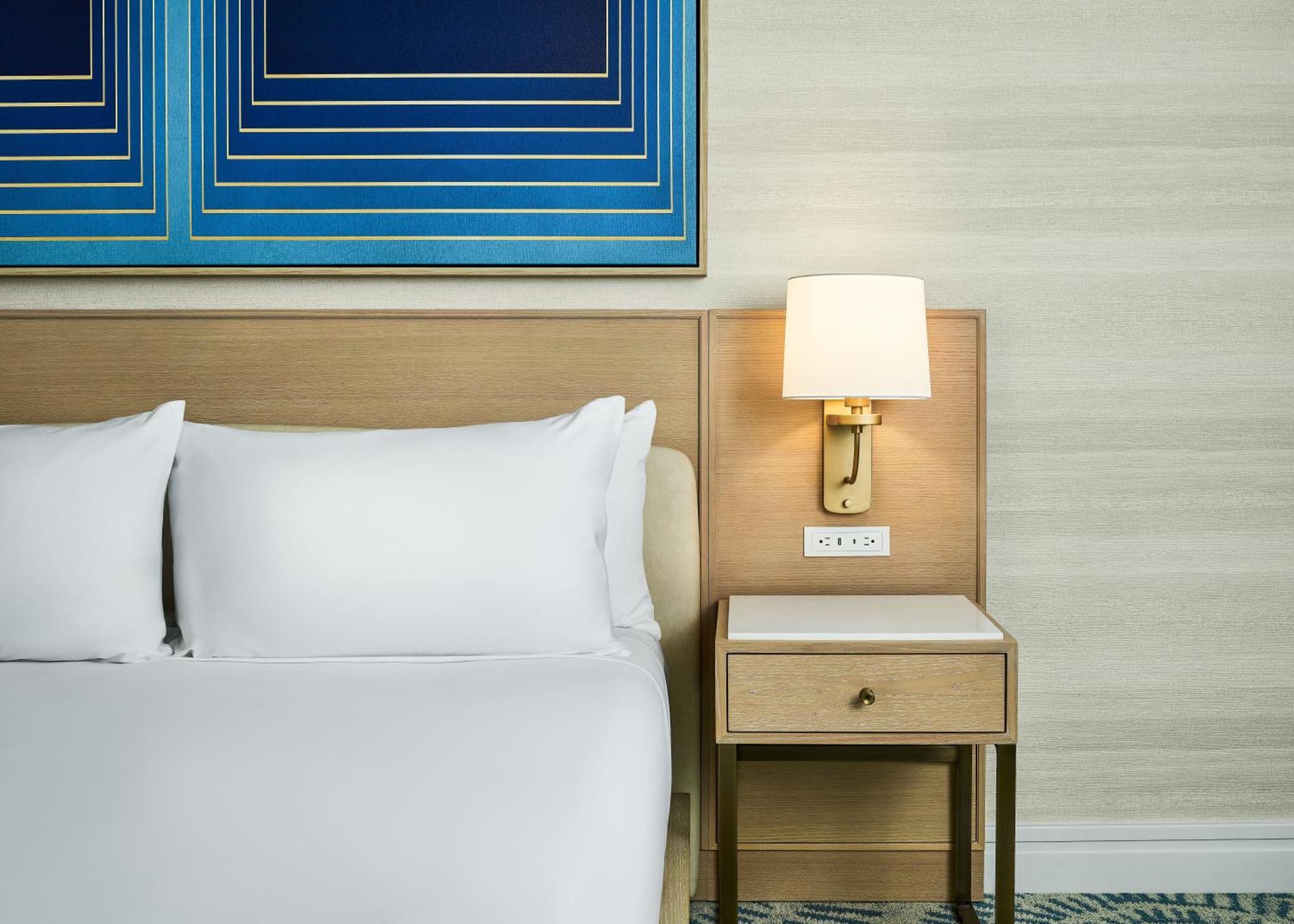 The Highland Dallas, Curio Collection By Hilton Hotel