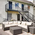 Stylish Knox Henderson Condo With Community Pool!