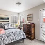 Urban Stay In North Dallas One Bedroom Apartment