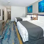 La Quinta Inn & Suites By Wyndham Dallas/Fairpark
