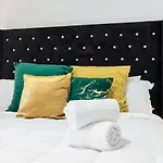 529C) Luxurious Apartment W Amenities