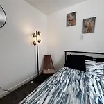 Central Dallas - Alluring 1 Bed 1 Bath