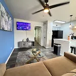 The Beacon Suite 1Bd Apt