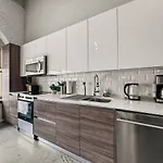 Elegant Luxe 2Bd, Dt Dallas, Sleeps 12, Free Parking, Near Convention Center