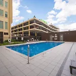 Loft In Downtown Dallas With Skyline Views