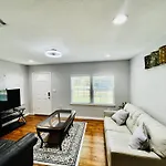 Spacious Location! 15 Minutes From Downtown Dallas