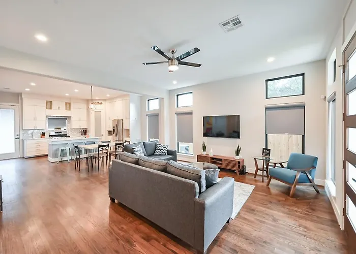 9 Minutes To Downtown Dallas - 1000Mbps - King Suite - 58 In Tv - Games