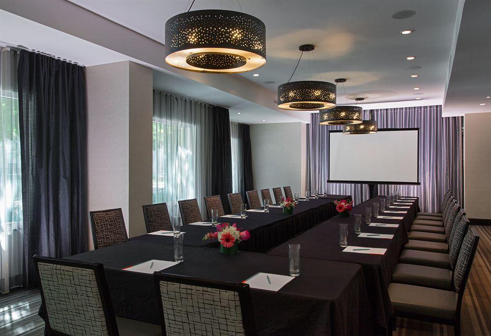 Hotel Le Meridien By The Galleria 4*