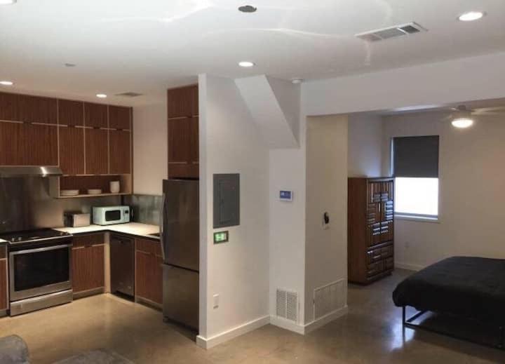 Apartment Bishop Arts