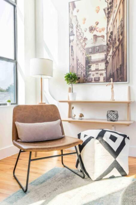 Glamorous Perfectly Located Luxury 2 Bed Townhome Holiday home Dallas