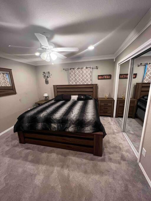Casa de férias 2 Bedroom Luxury Home.. Wooden Floors And Ceilings *