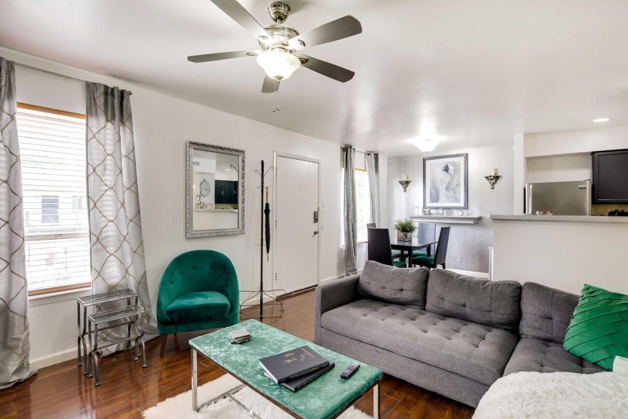 Chic With Pool, Walk To Knox Street! Apartment Dallas