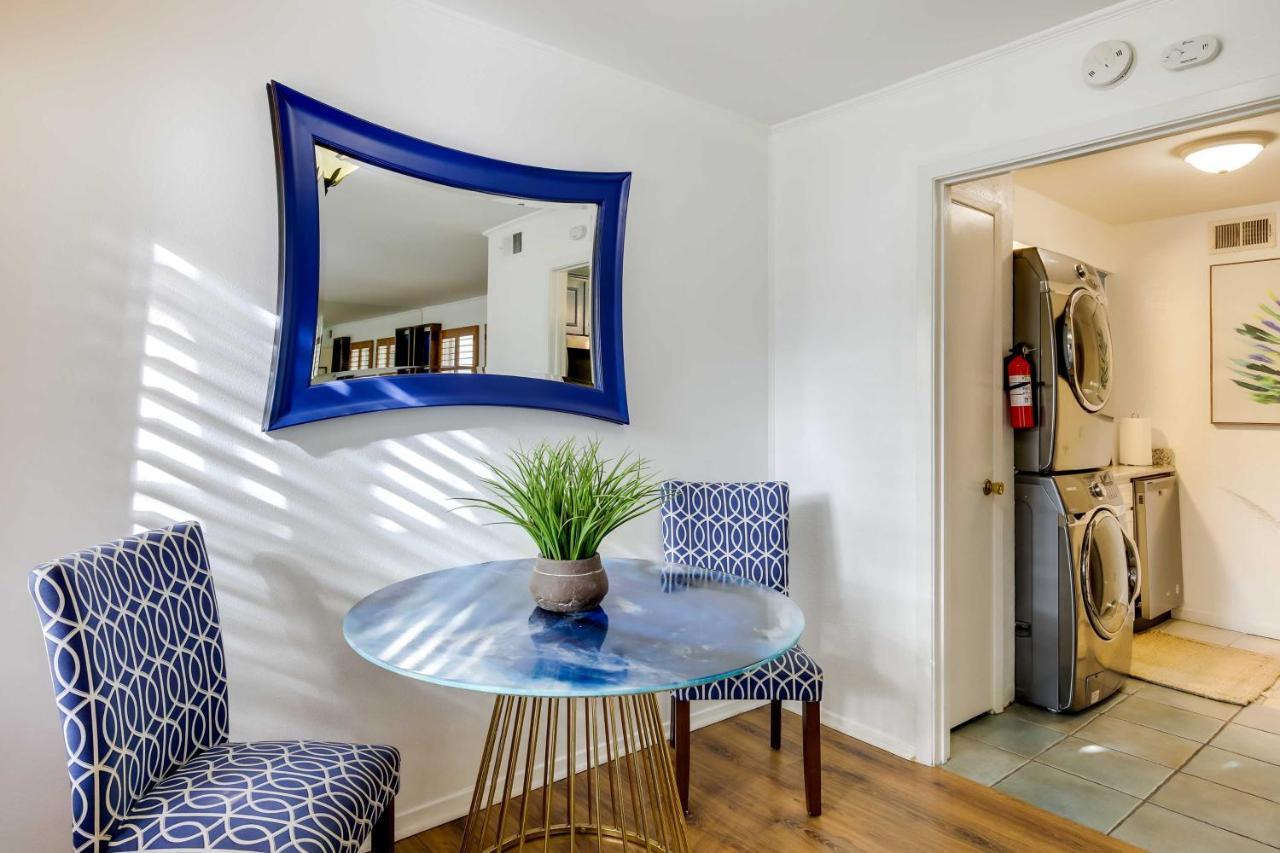Stylish Knox Henderson With Community Pool!