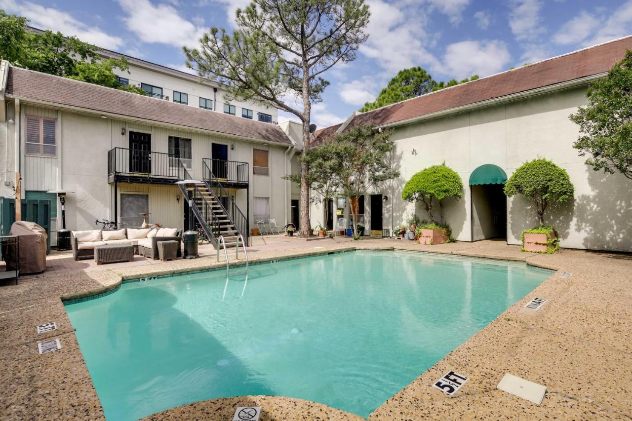 Stylish Knox Henderson With Community Pool! * Dallas