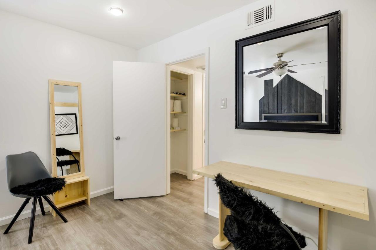 Serene With Pool - Walkable Location! Dallas