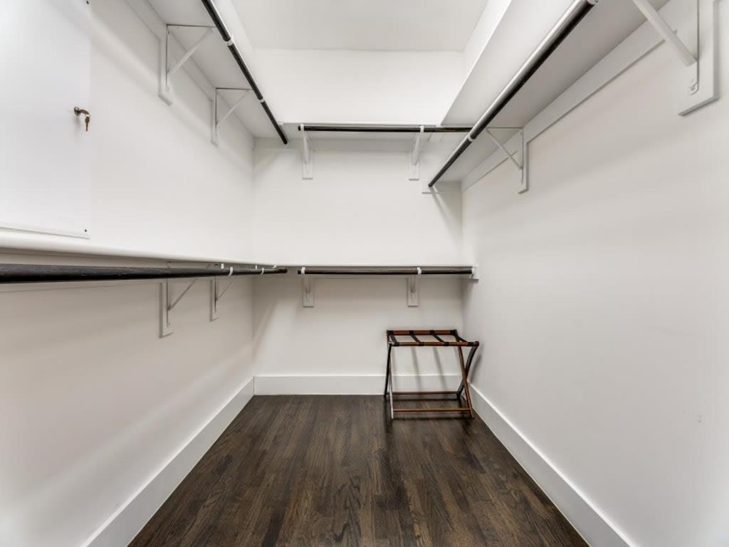 Apartment Cozysuites Uptown 3br King Beds Skyline View