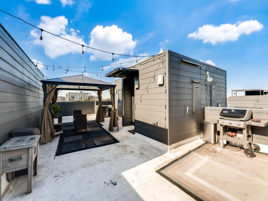 Cozysuites Uptown 3br King Beds Skyline View Apartment