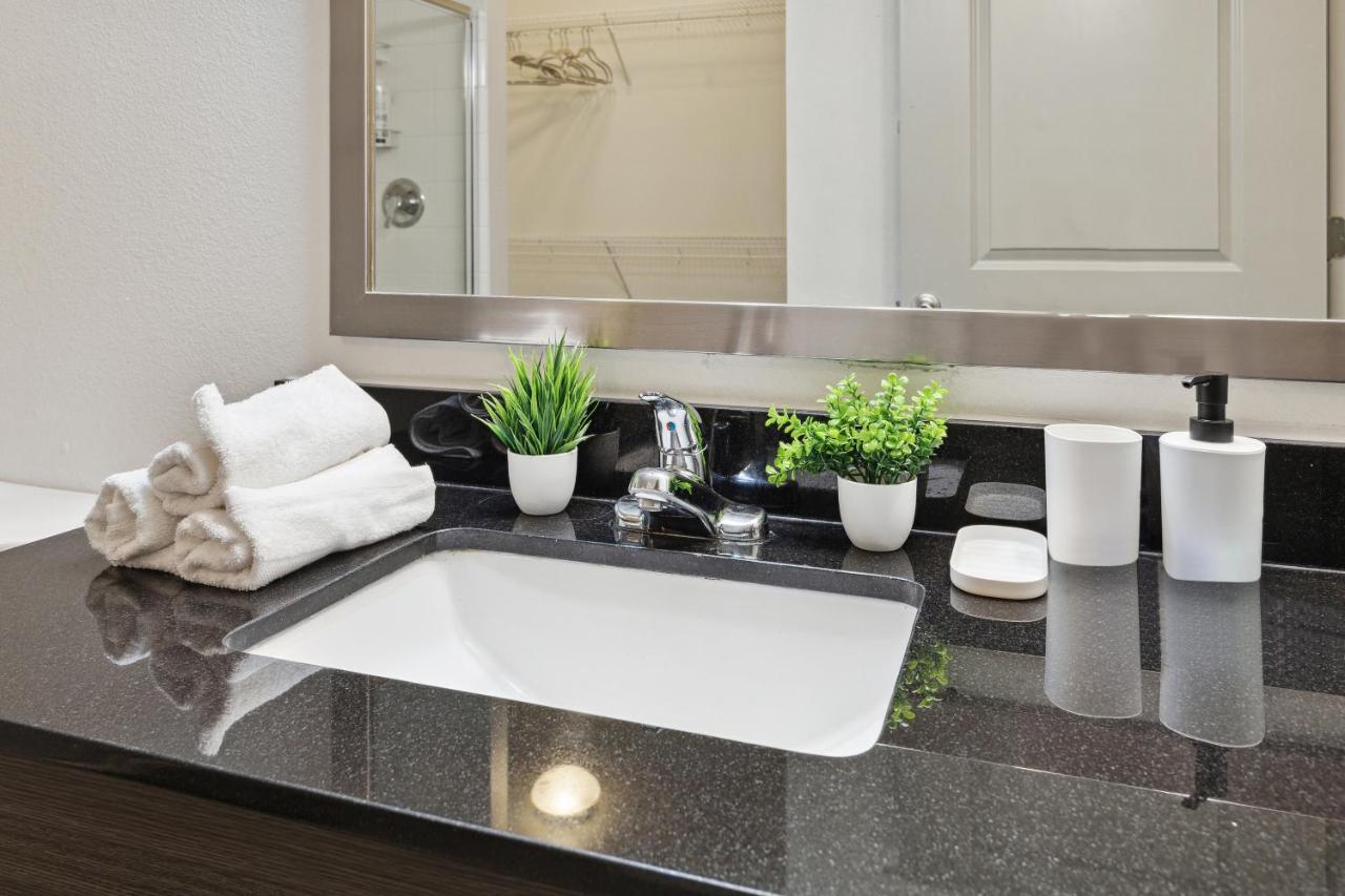 Stylish 1 Bedroom In Medical District *