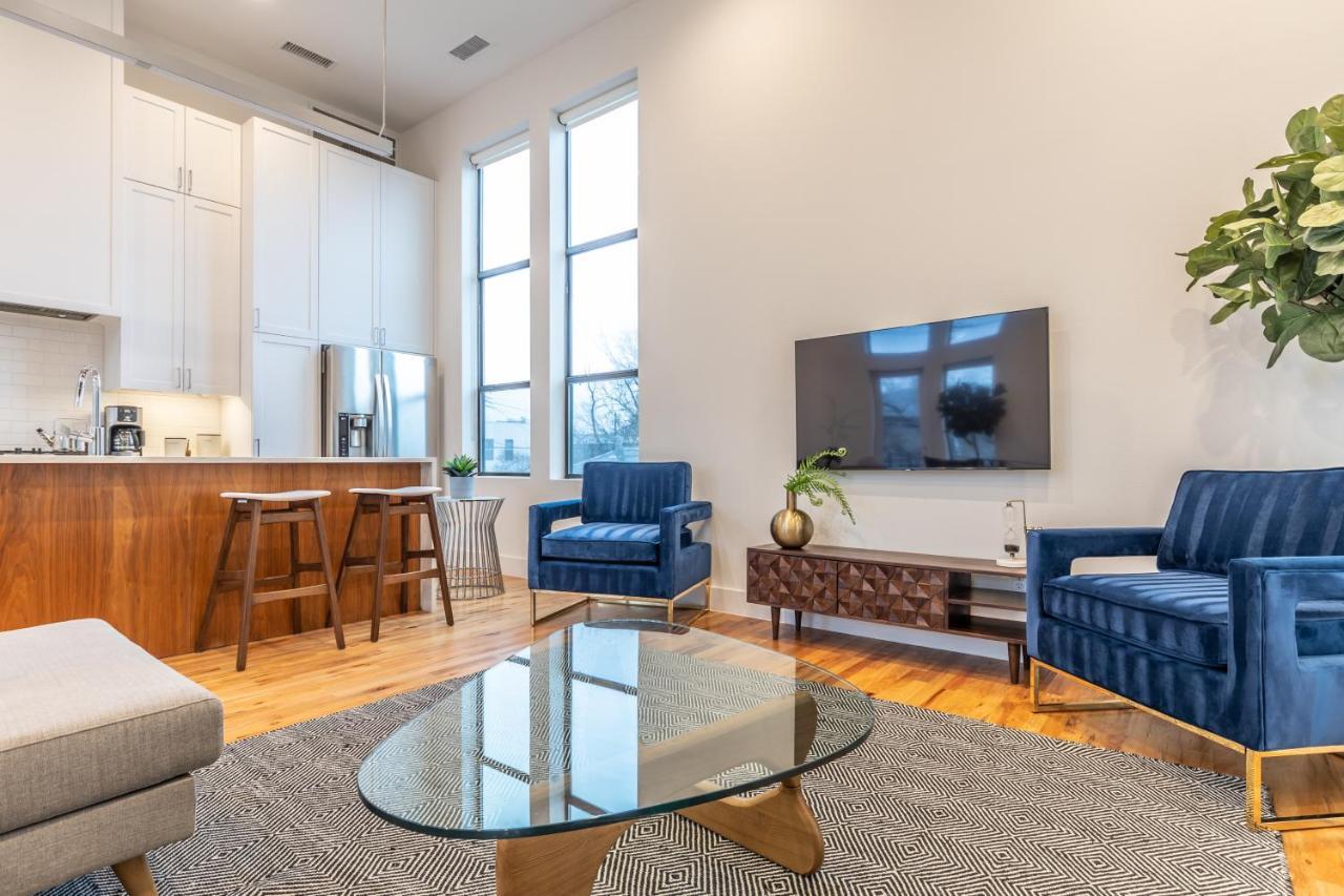 Holiday home Stylish & Perfectly Located Luxury 2-bed Townhome