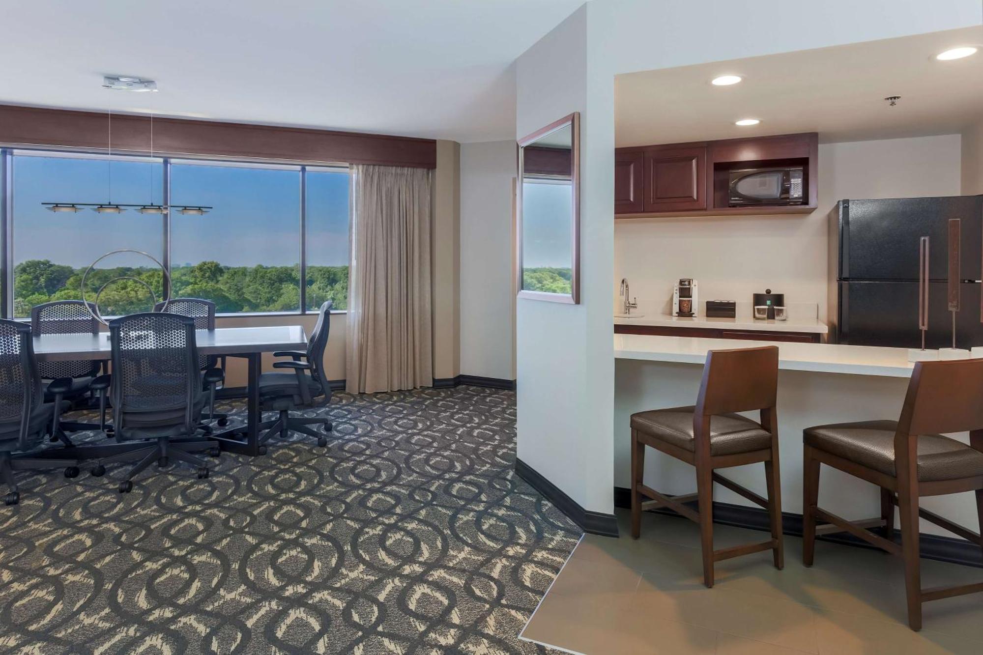 Embassy By Hilton Dallas-love Field Hotel 4*