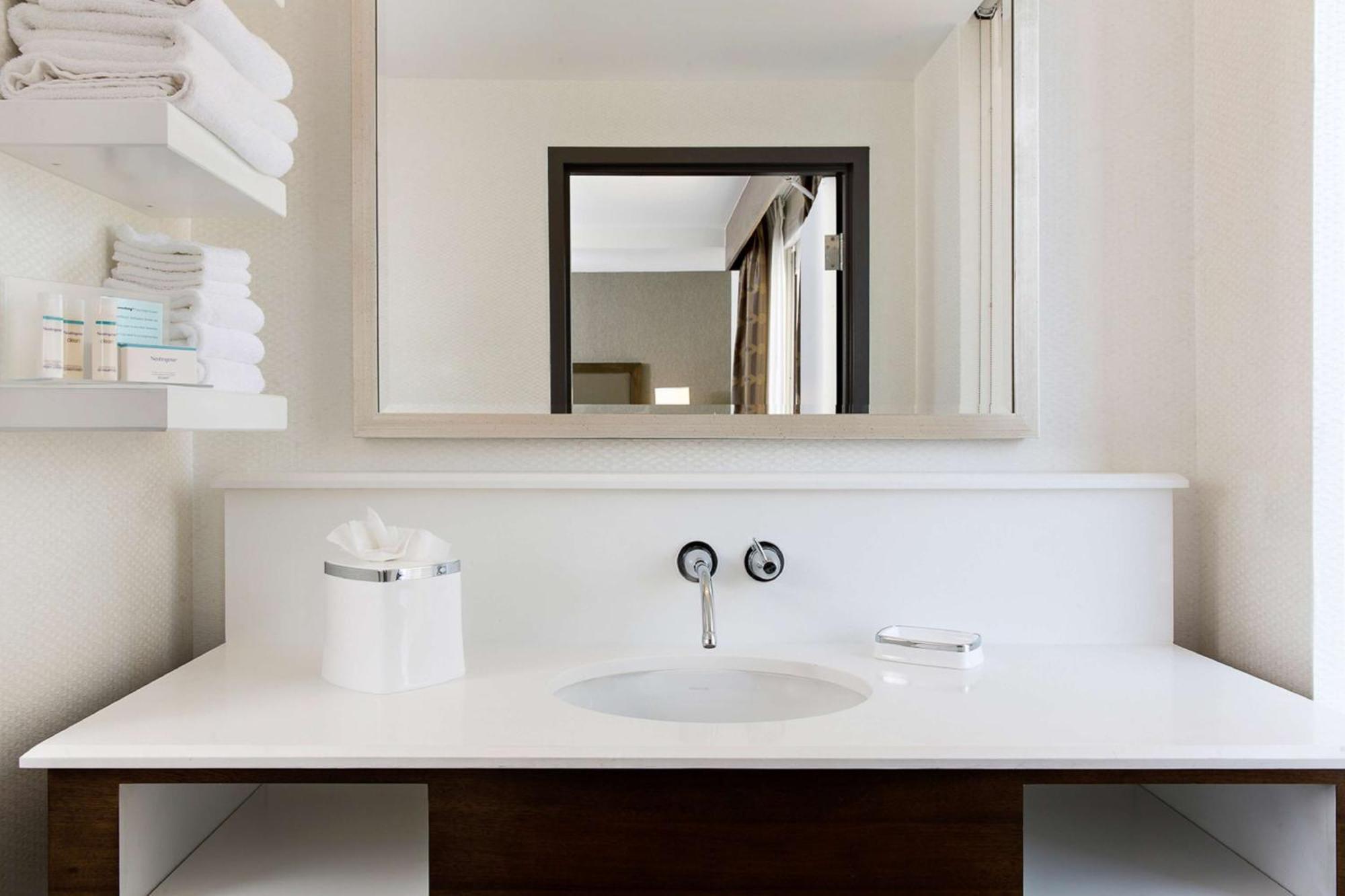 Hotel Hampton & Downtown 3*