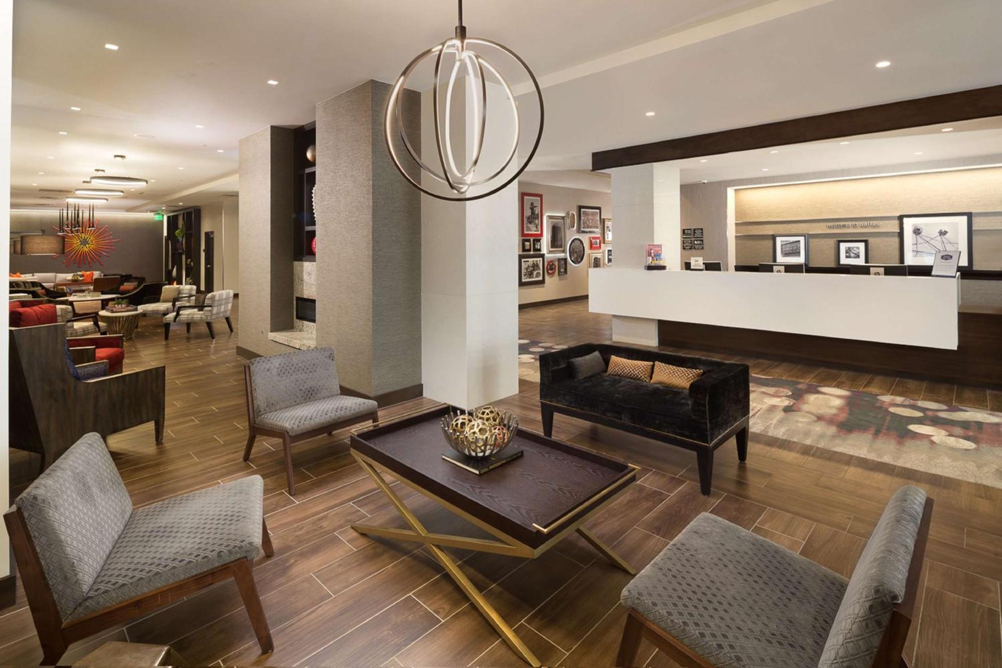 Hampton & Downtown Hotel Dallas