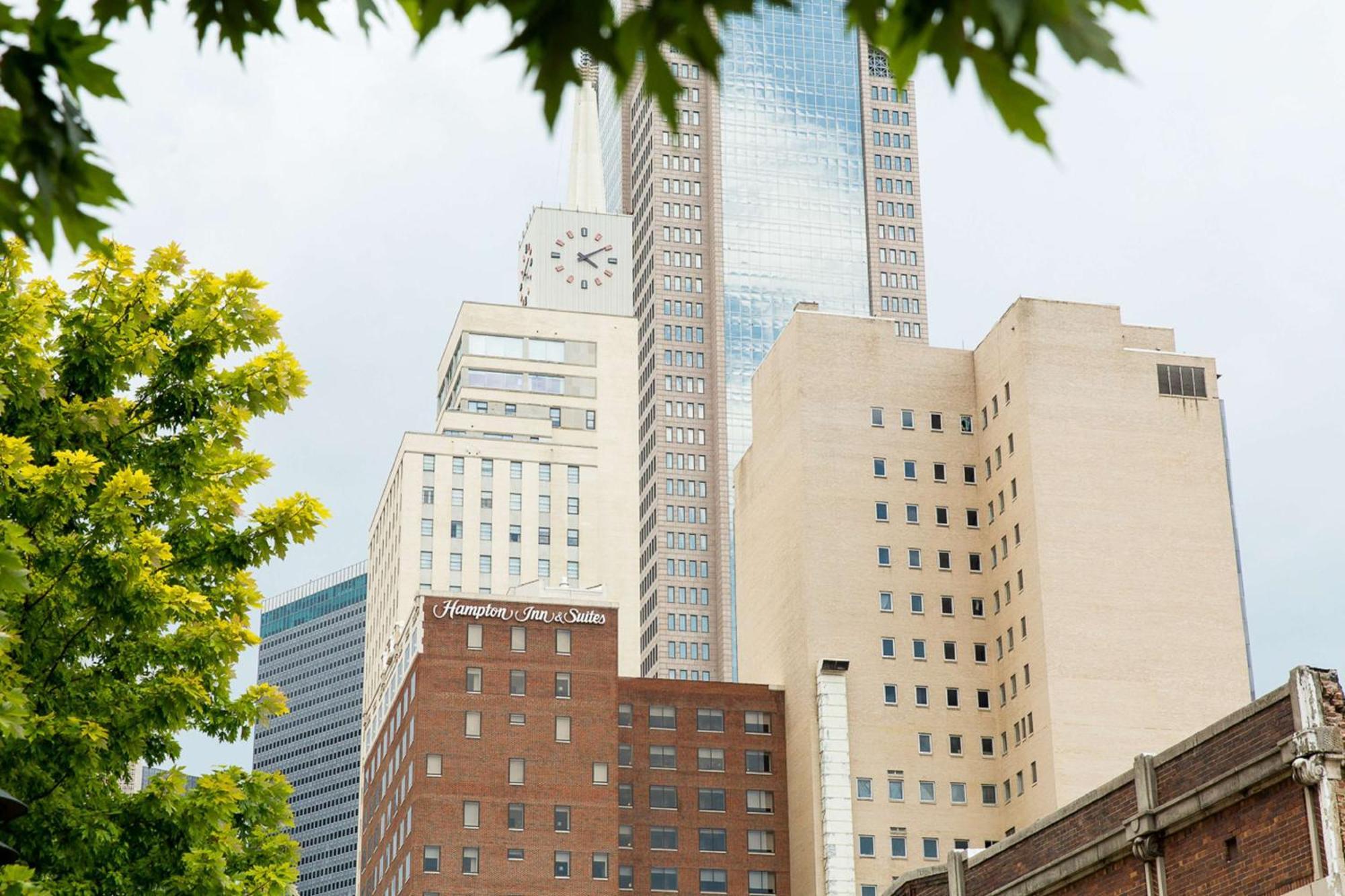 Hampton & Downtown Hotel
