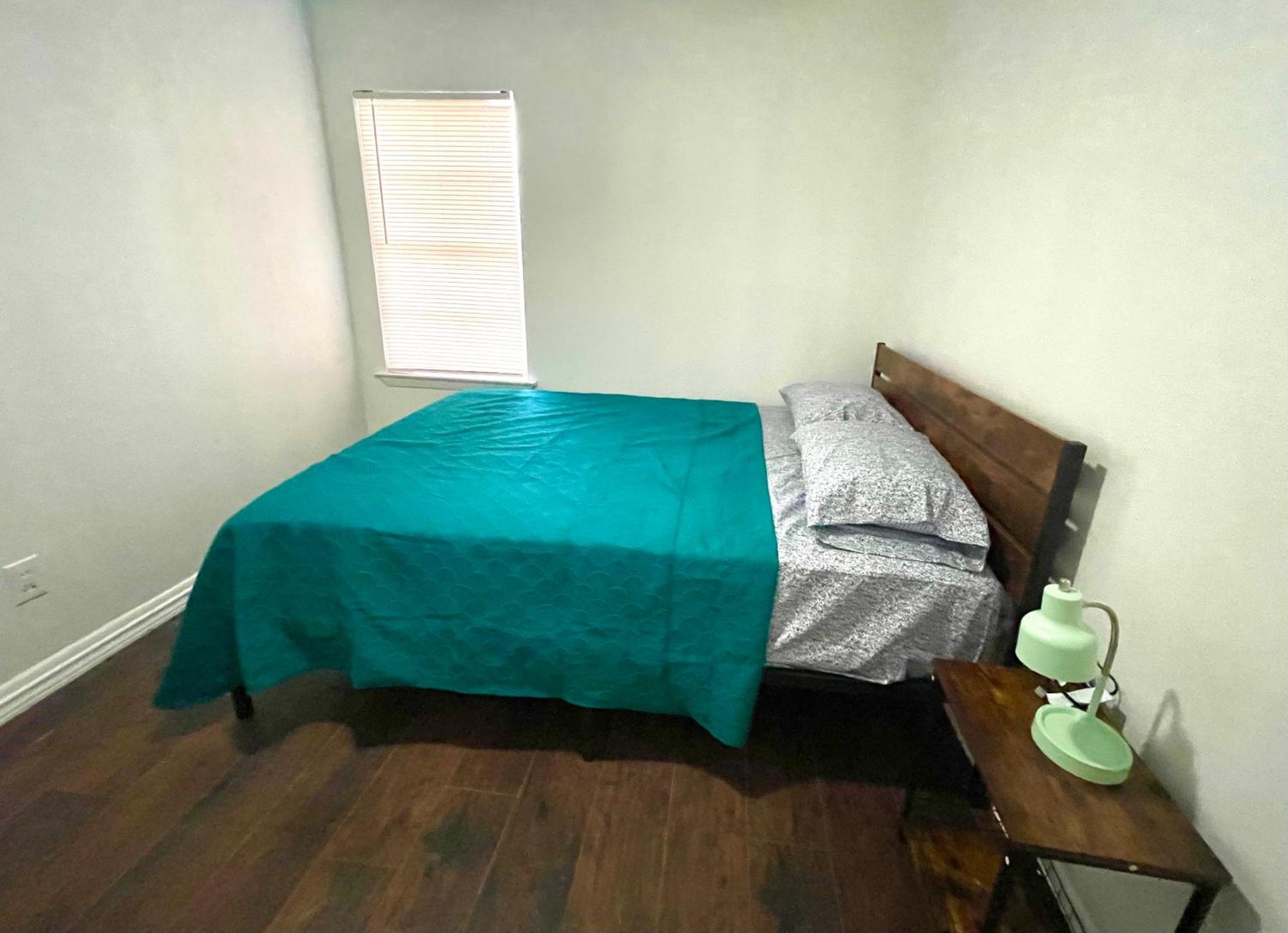 Guest house Near Downtown Dallas4 *