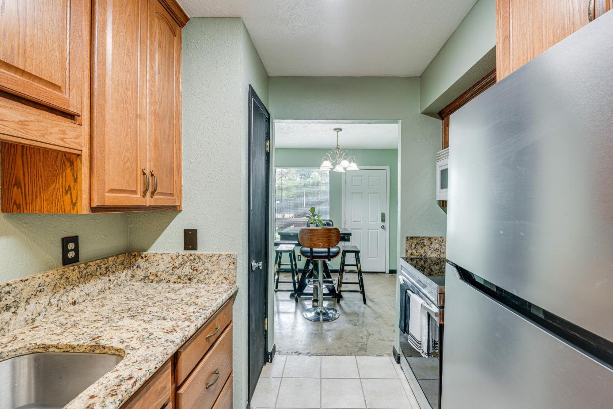 Walk To Katy Trail, Dining And Shops Apartment *