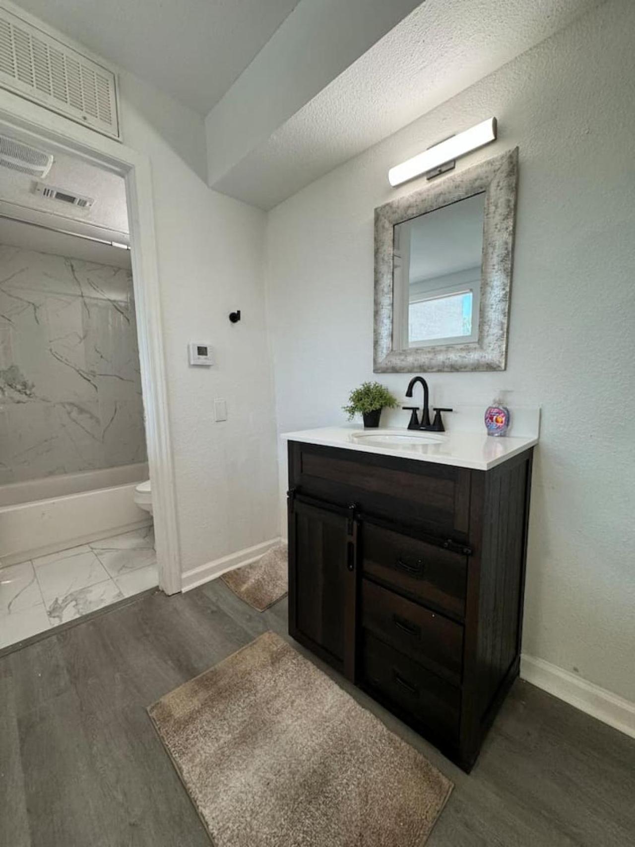 Dt L Luxe Urban Escape L 2bd Apartment Dallas