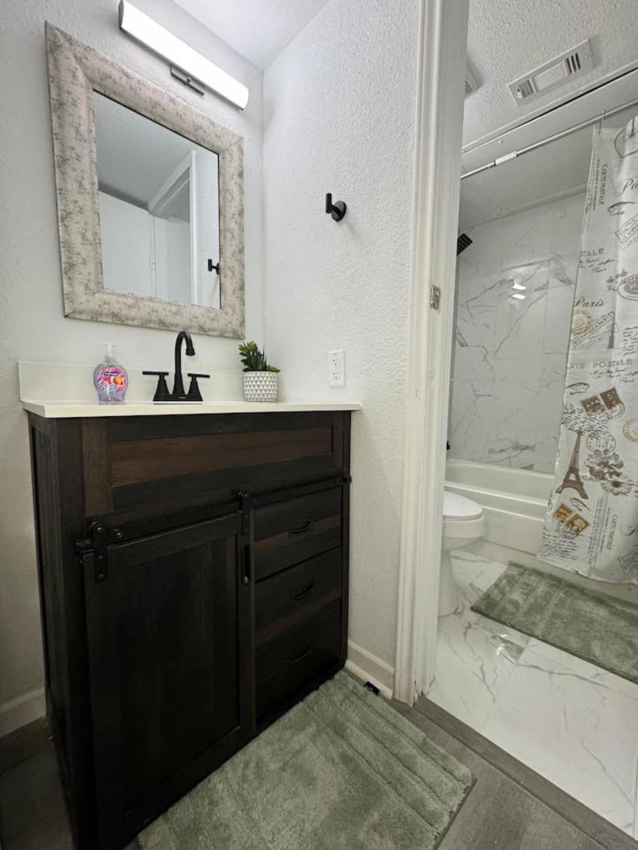 Dt L Luxe Urban Escape L 2bd Dallas