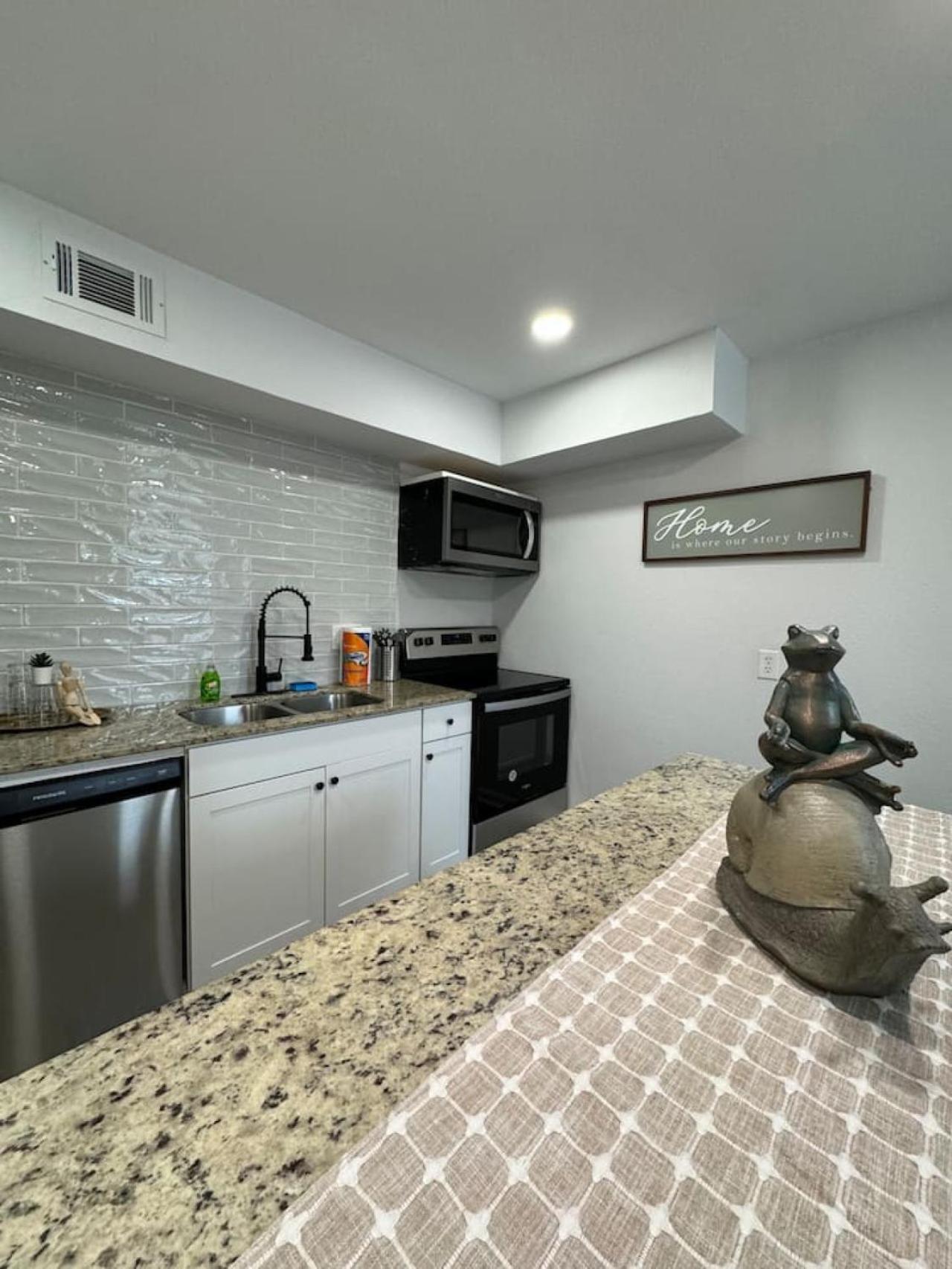 Dt L Luxe Urban Escape L 2bd Apartment Dallas