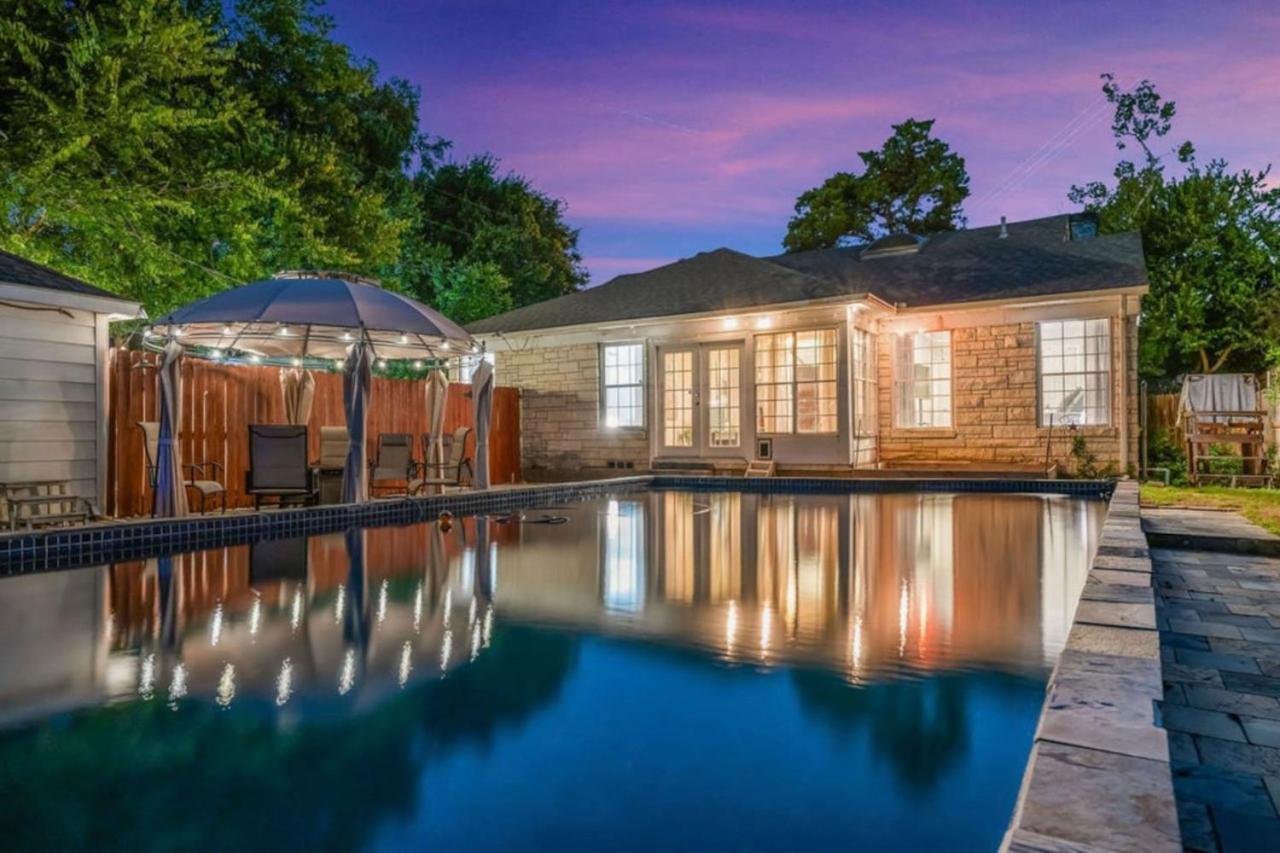 New The Safari House. Two Primary King Bedrooms And Pool Holiday home *