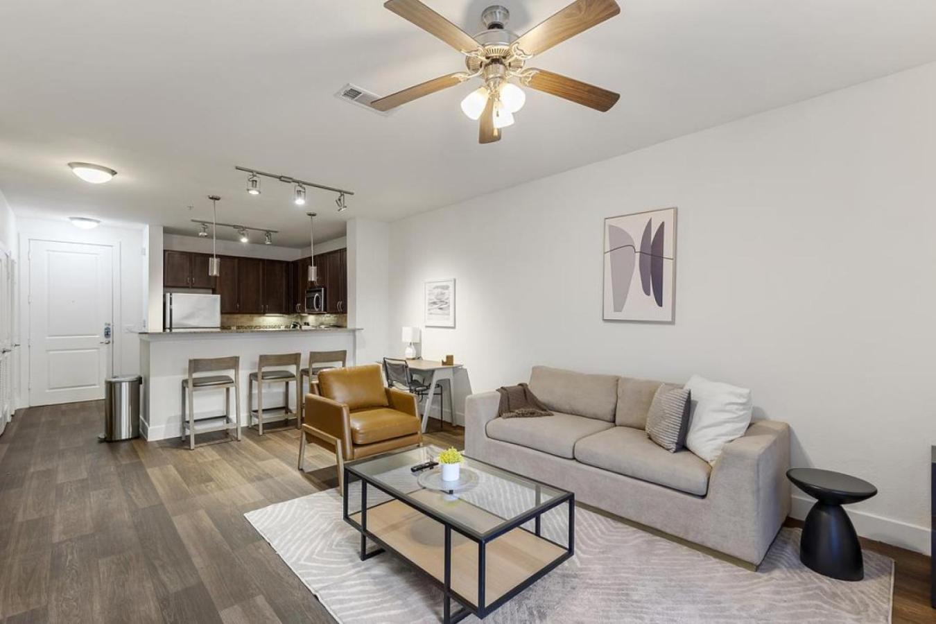 Landing At North - 1 Bedroom In Valley Ranch Apartment Dallas