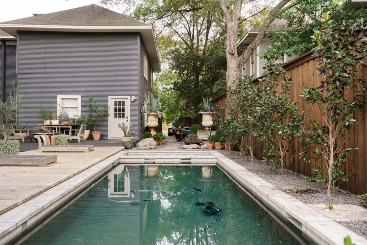 Stylish Near Bishop Arts And Downtown Holiday home