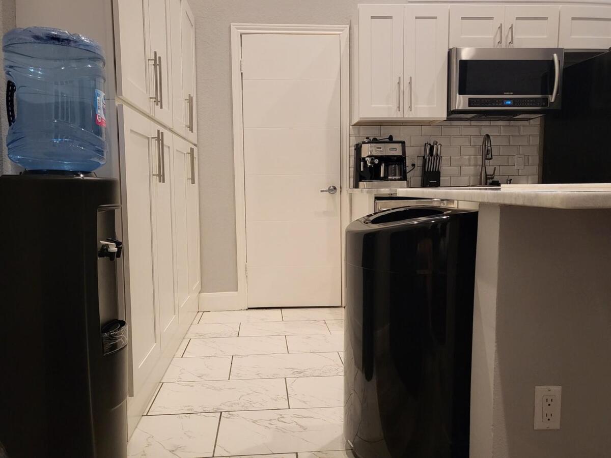 The Duke's Castle With Garage & Fast Internet *