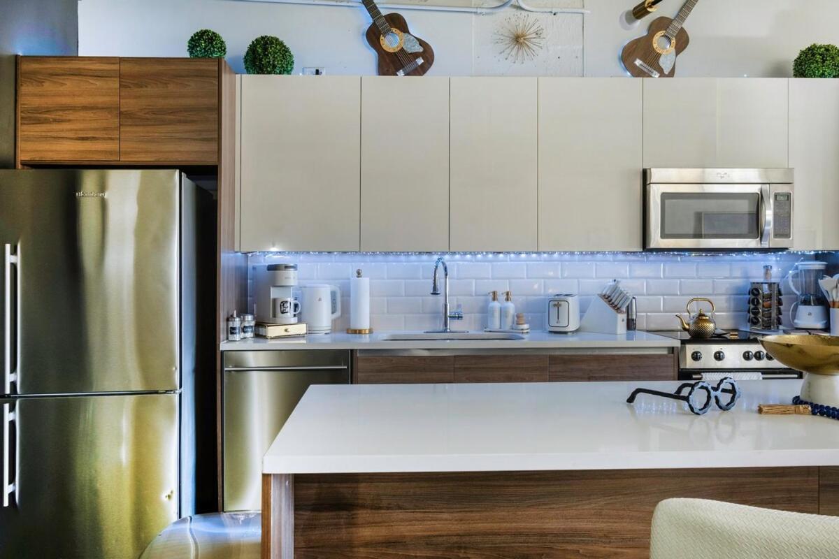 Chic Downtown Industrial Loft Apartment Dallas