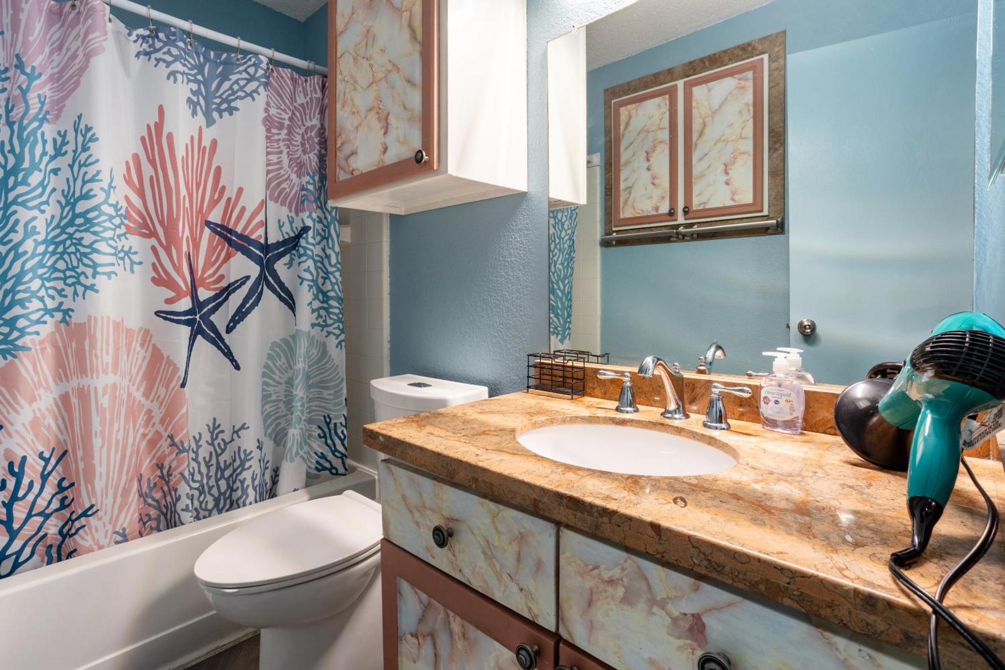 Ultimate Group Getaway With Massage Chair, Family Game Room, 2 King Beds, Sleeps 12 * Dallas